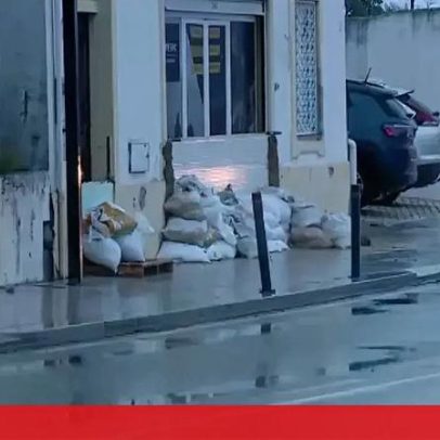 Estabelecimentos em Coruche não abriram portas por mau tempo