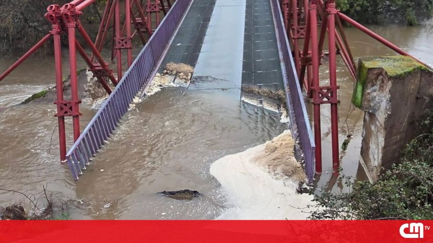Ponte das Palhas, localizada na freguesia da Parreira, na Chamusca, caiu este domingo, devido ao mau tempo que se tem feito sentir no concelho.