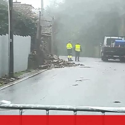 Habitação devoluta desaba em Gaia devido ao mau tempo