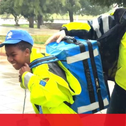 Menino de nove anos salva a mãe ao ligar para o INEM