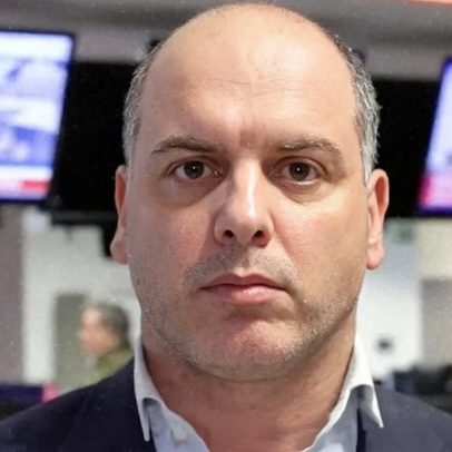 Relação entre Elon Musk e Jeffrey Epstein sob análise