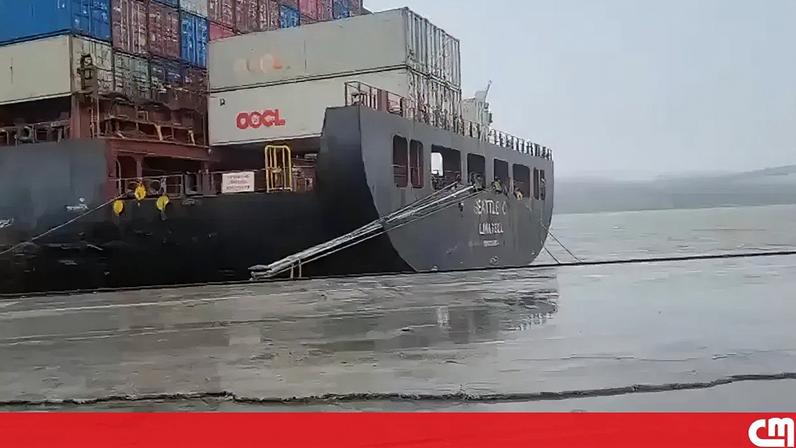 Imagens mostram navio com 260 metros a romper amarras antes de andar à deriva no Tejo