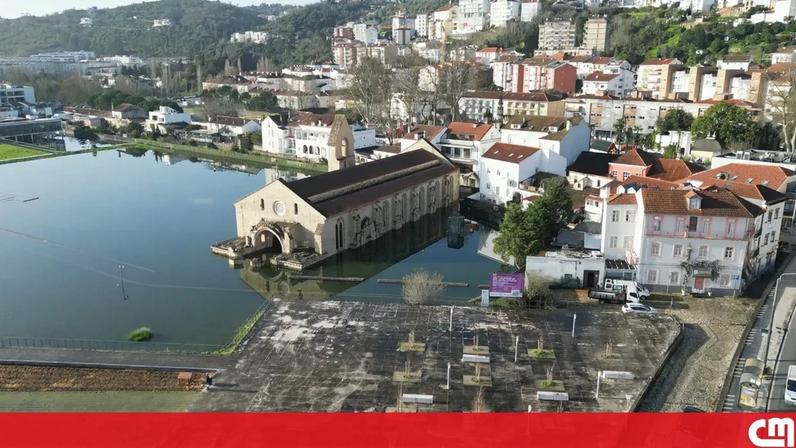 Imagens de drone revelam interior do Mosteiro de Santa Clara-a-Velha submerso em Coimbra
