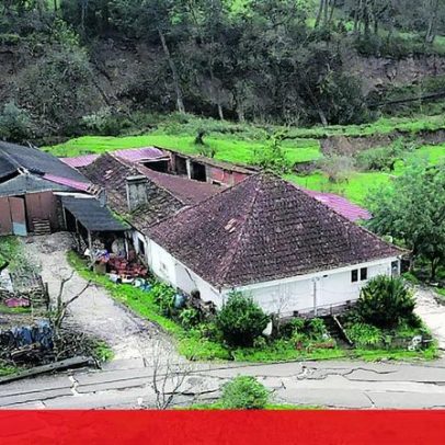 Estrada colapsa em Pombal e arrasta casa 13 metros; habitação em risco de ruir