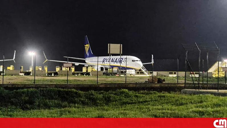 Suspeita de incêndio em avião ativa alerta vermelho no aeroporto de Faro