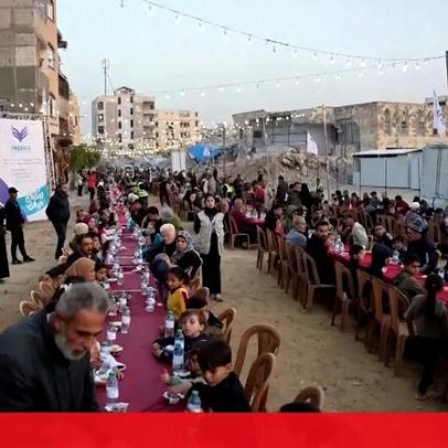 Centenas entre escombros em Gaza para a primeira refeição do Ramadão