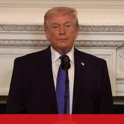 Trump pede à imprensa que abandone reunião com governadores