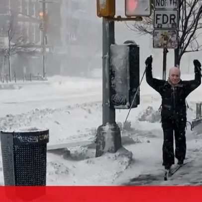 Tempestade de neve paralisa Nova Iorque e o nordeste dos EUA