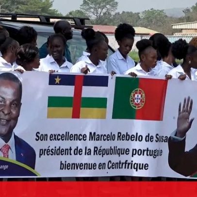 Marcelo Rebelo de Sousa é recebido com cartazes de despedida na RDC