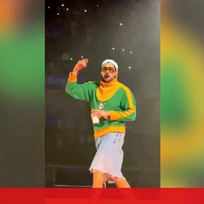 Bad Bunny homenageia Pelé em São Paulo ao usar casaco do craque de 1966