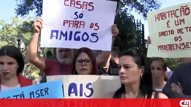 Manifestação no Funchal, ilha da Madeira pelo direito há habitação
