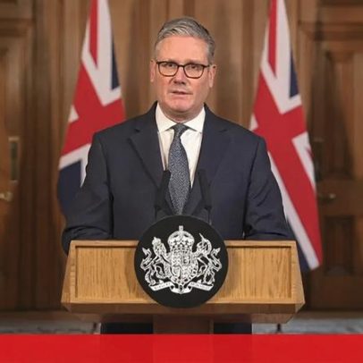 PM britânico apela à diplomacia para evitar escalada com o Irão
