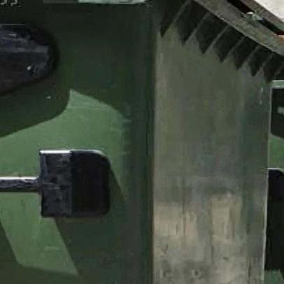 Contentores de lixo cheios em Évora por falta de camiões de recolha