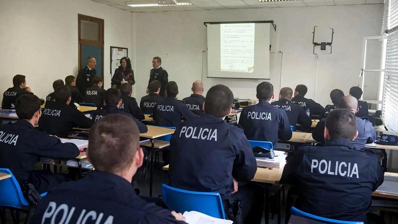 Curso de formação para futuros agentes da PSP decorre em Torres Novas