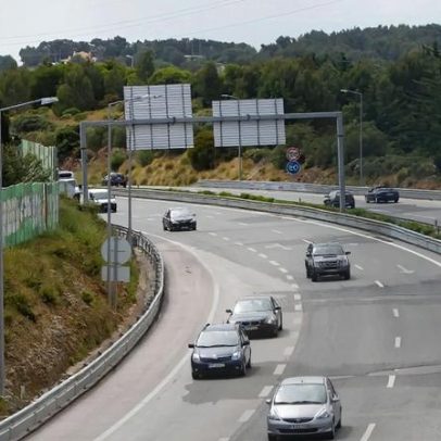 Derrocada trava trânsito na A5 no sentido Lisboa-Cascais