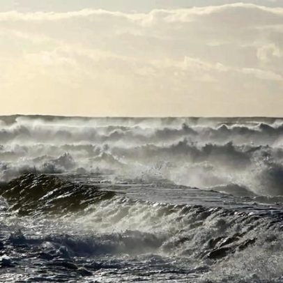 Agitação marítima coloca quatro casas em risco no litoral de Esposende