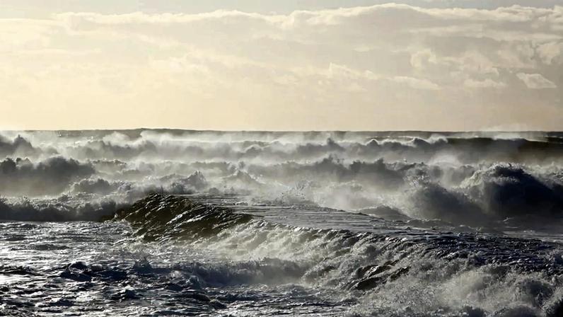 agitação marítima