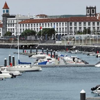 Avenida do Mar em Ponta Delgada fecha circulação pedonal e rodoviária