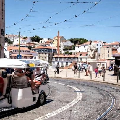Dupla de assaltantes condenada por tentativa de degolar motorista tuk-tuk Lisboa