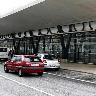 Homem esfaqueado junto à estação da CP do Cacém