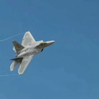Força Aérea dos EUA intercepta cinco aeronaves russas perto do Alasca