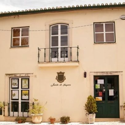 Noite numa aldeia de Coimbra passagem em claro e regresso com sacos de areia