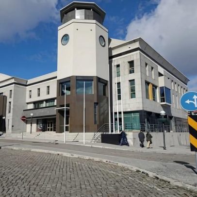 PJ faz buscas na câmara da Guarda, na biblioteca e em três empresas