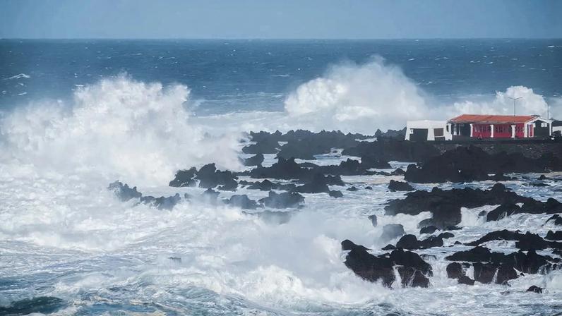 Agitação marítima nos Açores