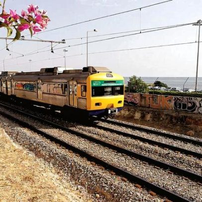 Linha de Cascais: circulação retomada em via dupla