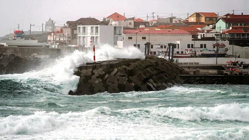 Mau tempo nos Açores