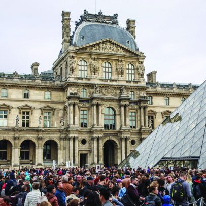 Nove detidos no Louvre por fraude com bilhetes de 10 milhões de euros