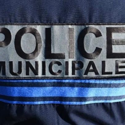 Professor esfaqueado por aluno de 14 anos numa escola em França