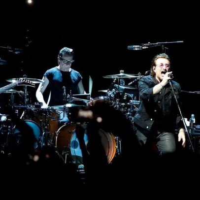 U2 lançam novas músicas com críticas a Putin e ao ICE
