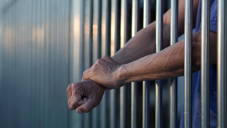 Projeto revela que cerca de oito em cada dez mulheres presas são mães