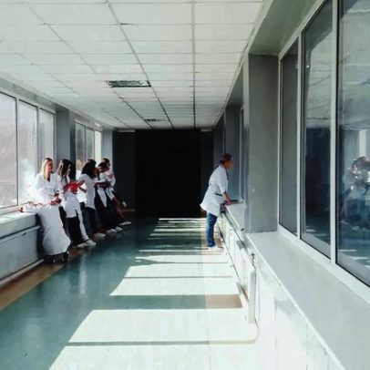 Mais de um milhão aguardam consulta e 264 mil cirurgias em 2025