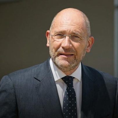 Passos Coelho vê precedente grave na passagem do diretor da PJ para o ministro