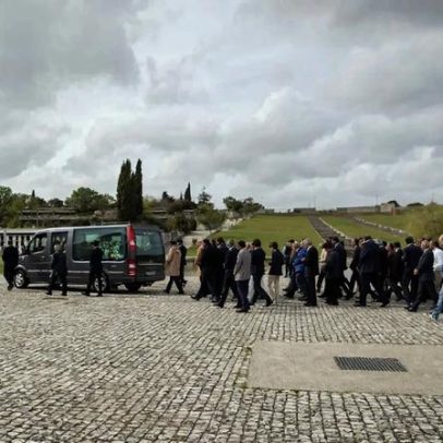 Famílias das vítimas do massacre no Centro Ismaili em choque com julgamento