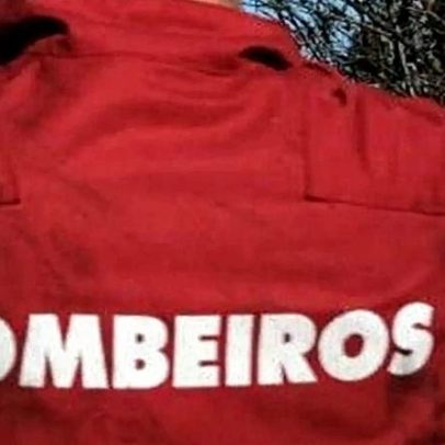 Incêndio em Lisboa consome habitação e telhado de prédio devoluto