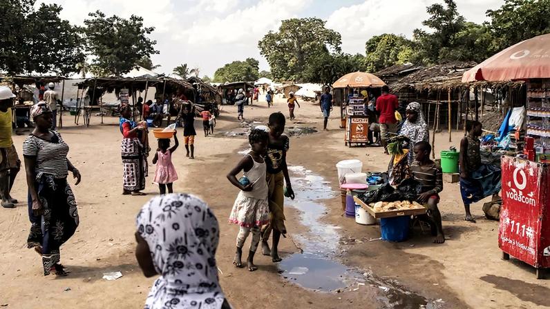 Descarga atmosférica atinge 13 pessoas em Moçambique, mata mãe e quatro filhos