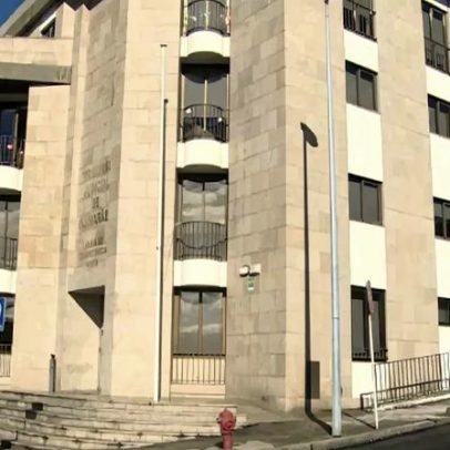 Homem que atingiu a tiro dois inspetores da PJ ficará em prisão domiciliária