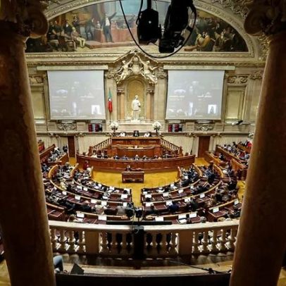 Parlamento aprova diplomas para Açores e Madeira alterar subsídio de mobilidade