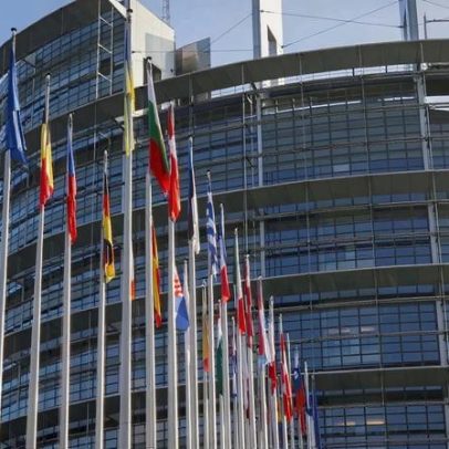 Parlamento Europeu suspende ratificação do acordo UE-EUA e pede clareza