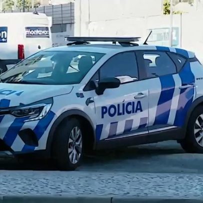 Mulher é trancada em casa e só pode sair para trabalhar