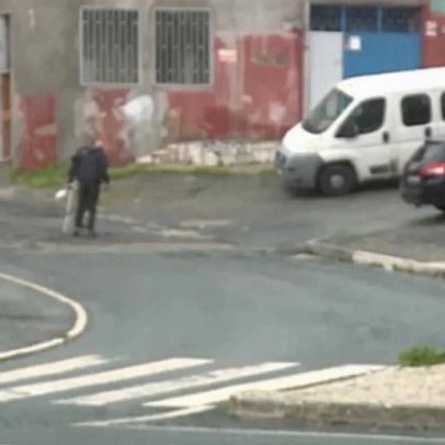 Assassinato durante tentativa de assalto à frente do irmão