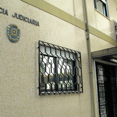 Polícia detém jovem de 17 anos suspeito de esfaquear no Porto