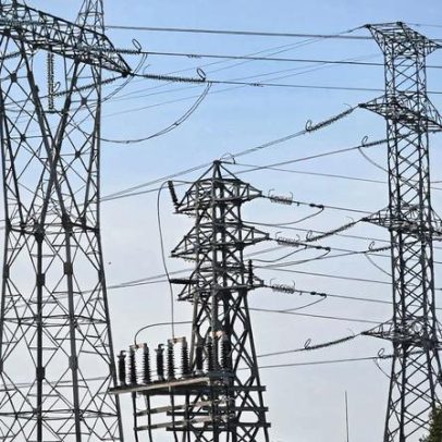 Cerca de 6.500 clientes da E-Redes sem energia na zona afetada pela depressão