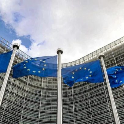 Comissão Europeia afirma que EUA vão respeitar acordo comercial
