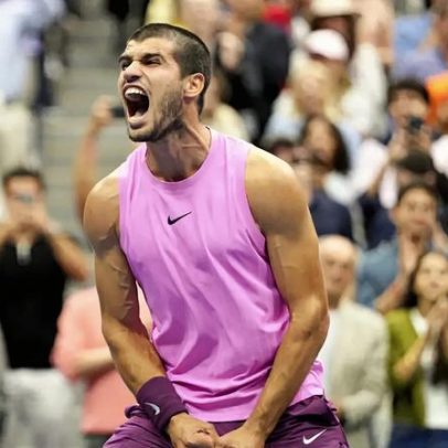 Alcaraz torna-se o tenista mais jovem a completar o Grand Slam da carreira