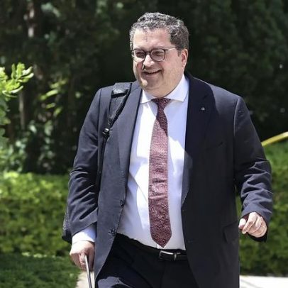 Dívida pública cai abaixo de 90% do PIB pela primeira vez desde 2009