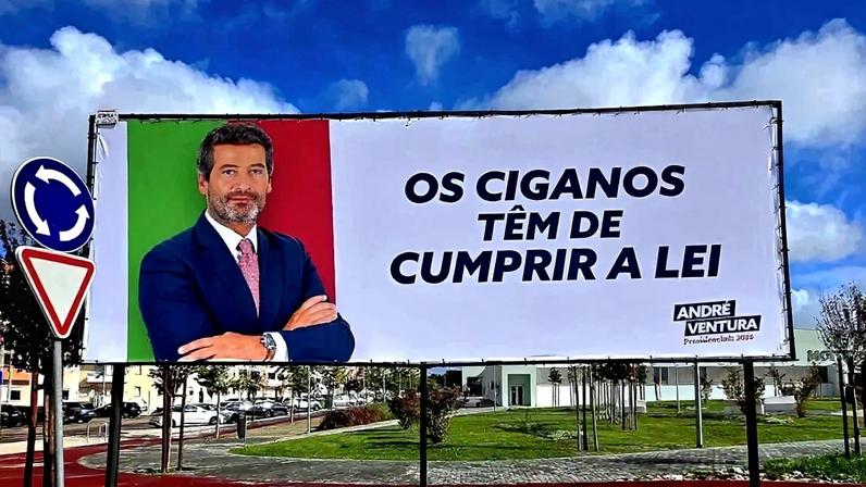Cartazes de André Ventura criticados por associações ciganas com mensagem discriminatória